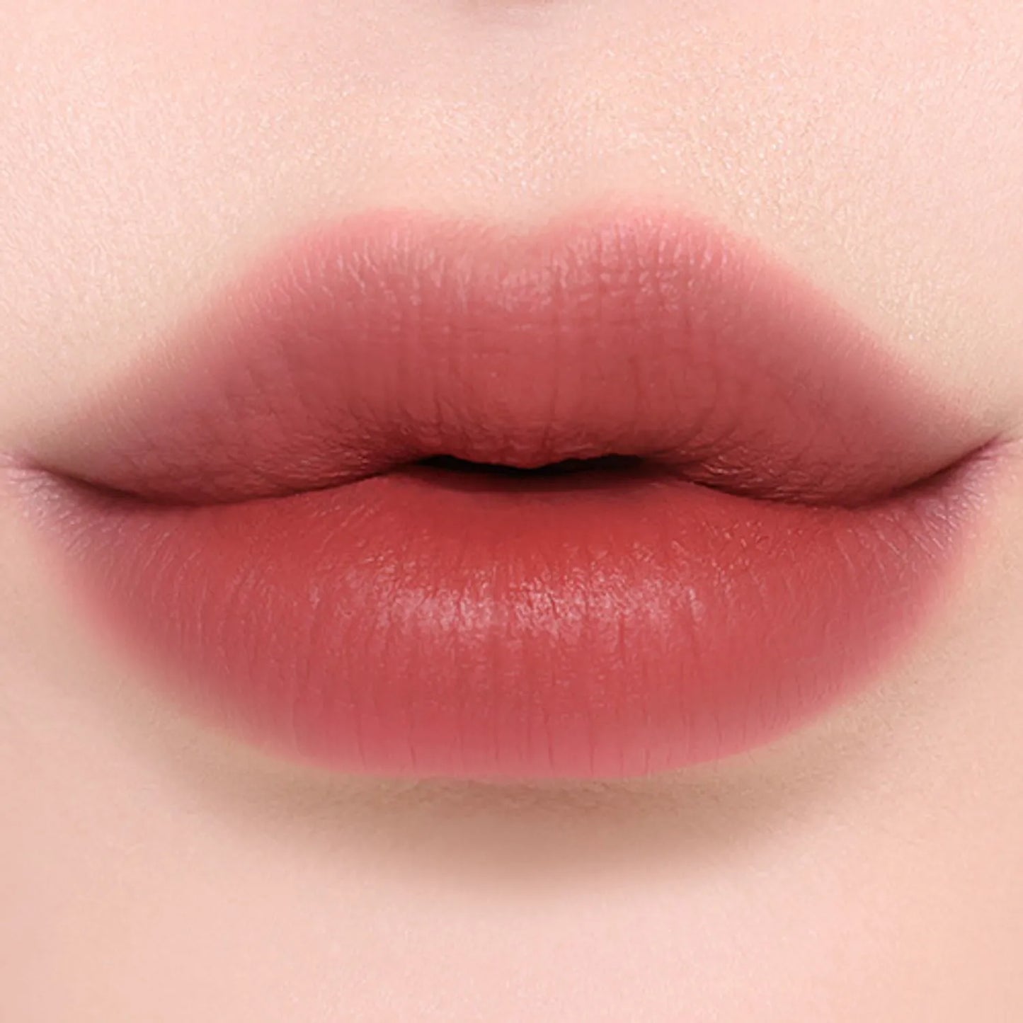 Two-in-One Velvet & Gloss Lip Tint — Matte & Shine in One Swipe