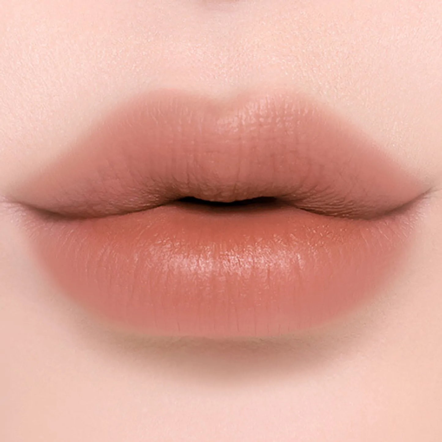 Two-in-One Velvet & Gloss Lip Tint — Matte & Shine in One Swipe