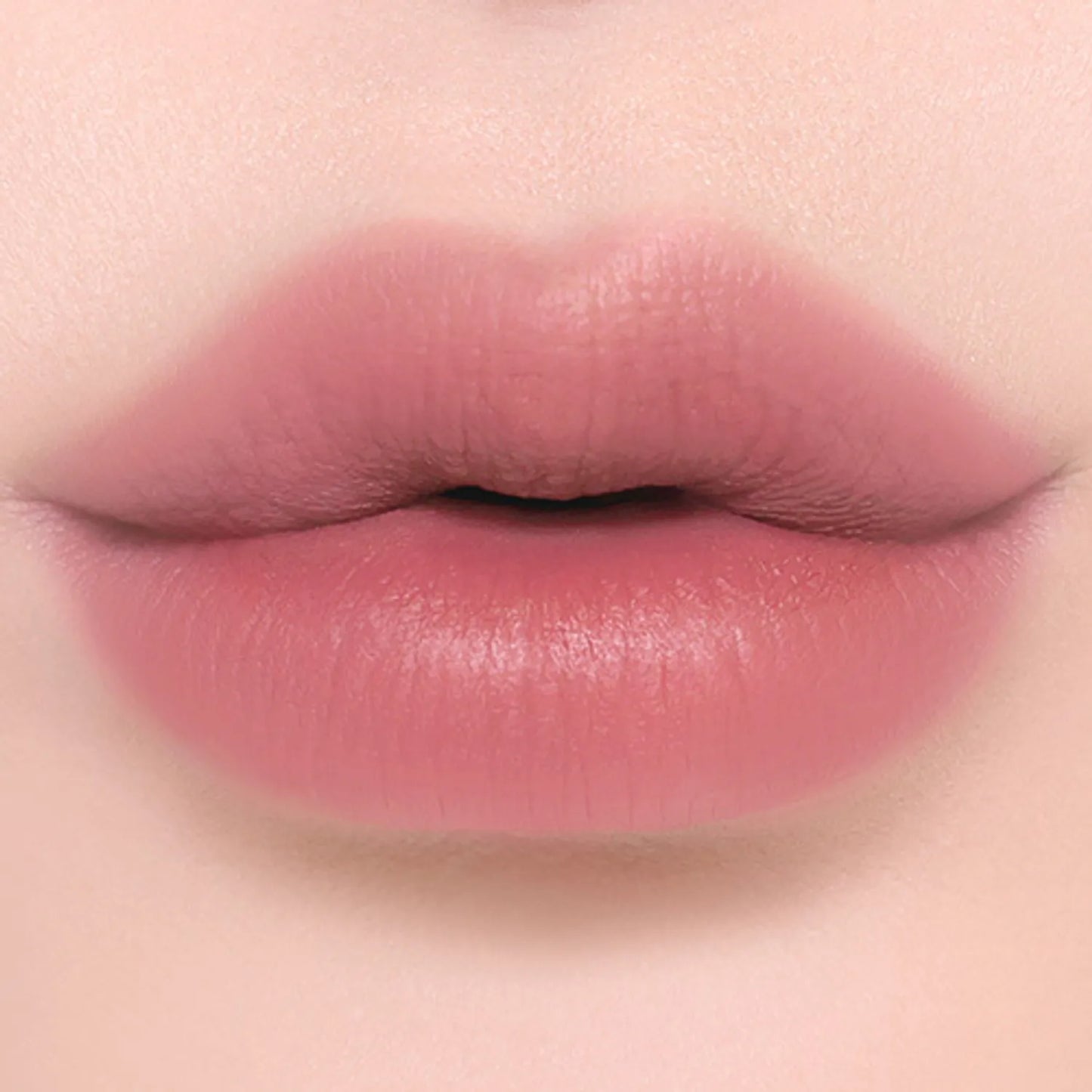 Two-in-One Velvet & Gloss Lip Tint — Matte & Shine in One Swipe